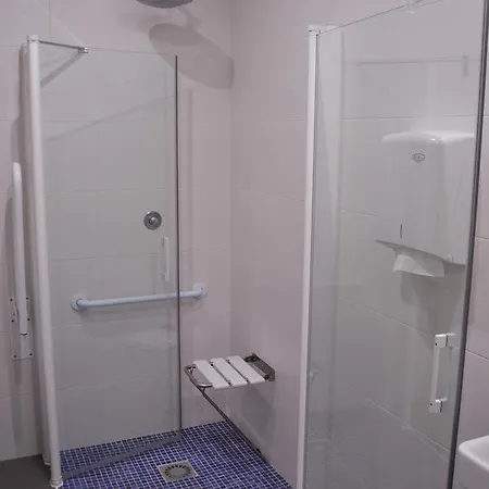 Alfonso Ii Vandrarhem Melide